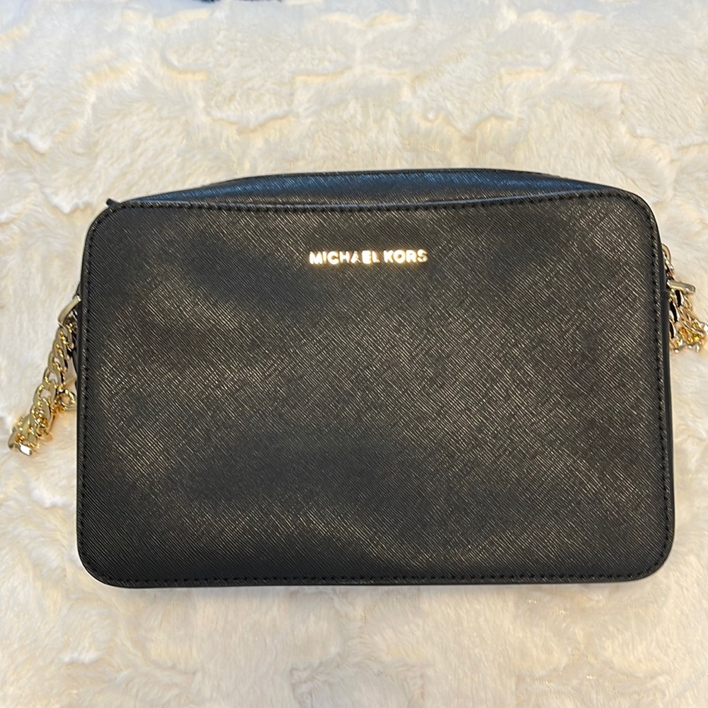Michael Kors Jet Set crossbody purse